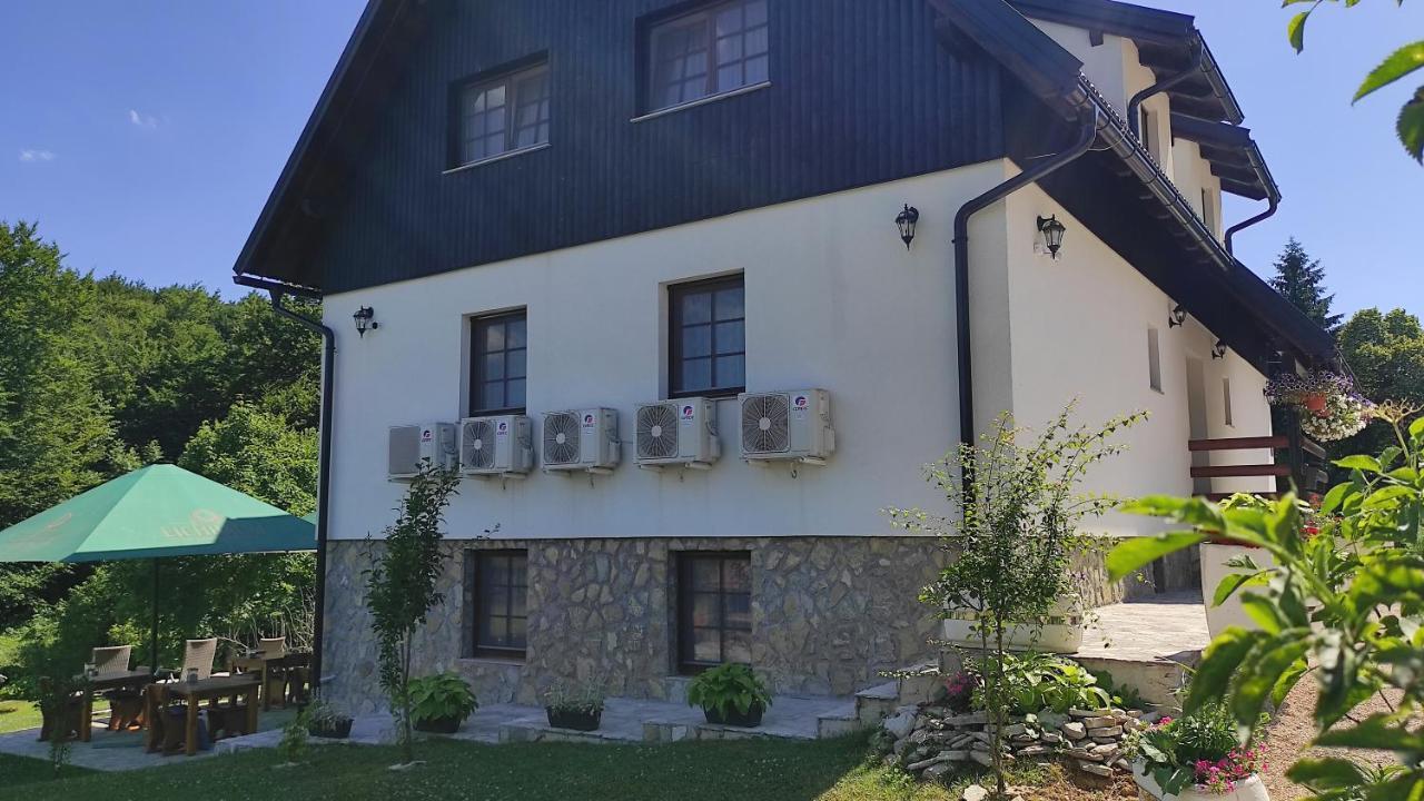 Plitvice Inn 예제르체 외부 사진